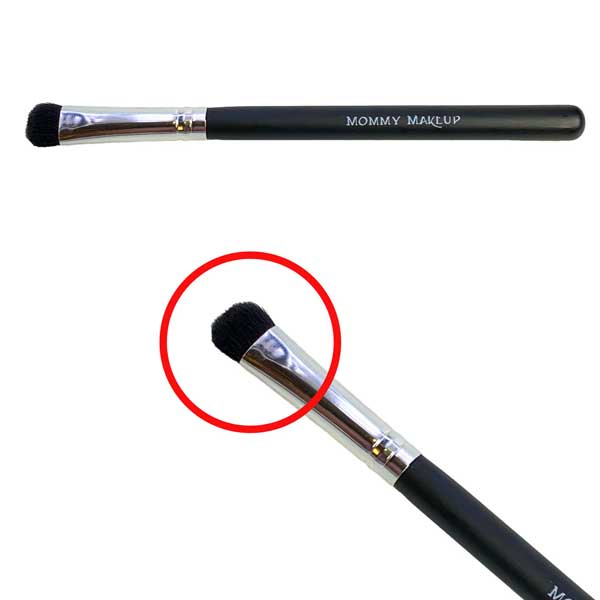 Deluxe Shadow Brush by Mommy Makeup