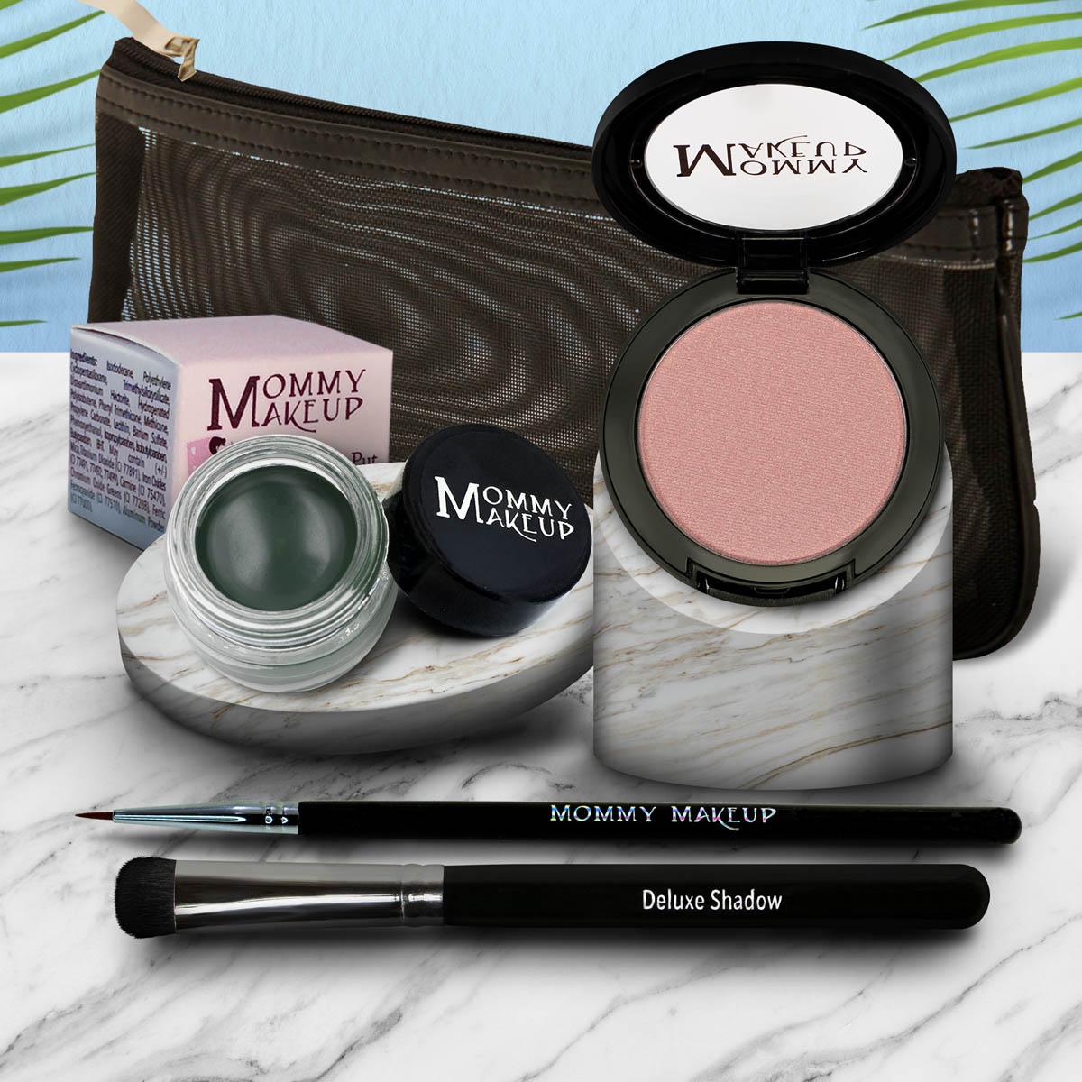 Create a long-wearing, glowing look for your eyes and entire face with the Eye Love It Set! A 5 piece talc-free makeup set that you can customize.
